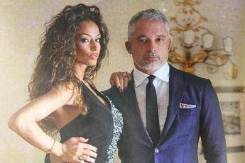 Dopo Balotelli, Raffaella Fico ritrova l'amore con Moggi: Pronta a dare un fratellino a Pia Dopo Balotelli, Raffaella Fico ritrova l'amore con Moggi: Pronta a dare un fratellino a Pia