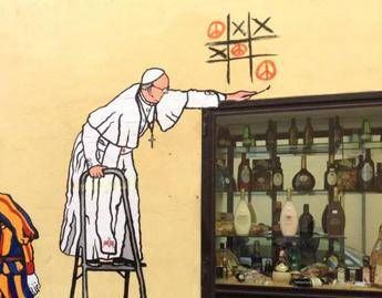 Papa Francesco gioca a tris per la pace, il murales a Borgo Pio Papa Francesco gioca a tris per la pace, il murales a Borgo Pio