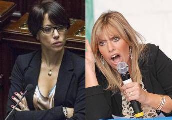 Alfano contro la Mussolini: Le allusioni sulla De Girolamo? Offende se stessa Alfano contro la Mussolini: Le allusioni sulla De Girolamo? Offende se stessa