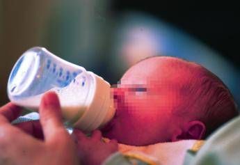 Come proteggere dal freddo la pelle di neonati e bimbi, i consigli della dermatologa Come proteggere dal freddo la pelle di neonati e bimbi, i consigli della dermatologa