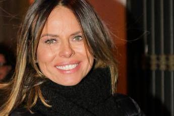 Rai, Paola Perego torna in tv dopo un momento di follia Rai, Paola Perego torna in tv dopo un momento di follia