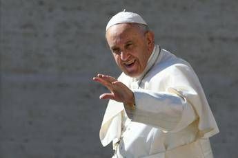 Papa battezza 34 bambini: Se iniziano il concerto allattateli Papa battezza 34 bambini: Se iniziano il concerto allattateli
