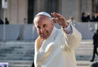 Papa Francesco: Se potessi compiere un miracolo, guarirei tutti i bambini Papa Francesco: Se potessi compiere un miracolo, guarirei tutti i bambini