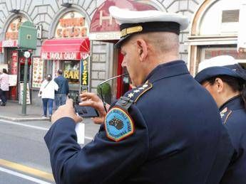 Roma, polizia locale raddoppia gli street control e passa ai taccuini digitali Roma, polizia locale raddoppia gli street control e passa ai taccuini digitali