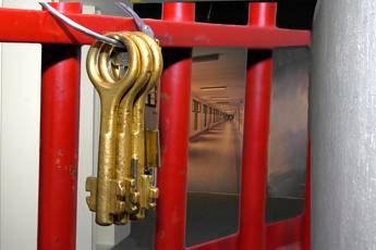 Incesto e abusi sugli 8 figli, condannato a 18 anni Incesto e abusi sugli 8 figli, condannato a 18 anni