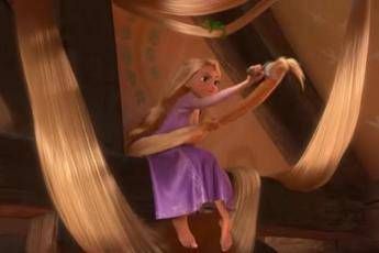 'Sindrome di Raperonzolo' da record: palla di capelli gigante in stomaco 38enne 'Sindrome di Raperonzolo' da record: palla di capelli gigante in stomaco 38enne