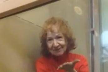 Il diario della 'nonna' serial killer: Ho smembrato 10 persone negli ultimi 20 anni /Video Il diario della 'nonna' serial killer: Ho smembrato 10 persone negli ultimi 20 anni /Video