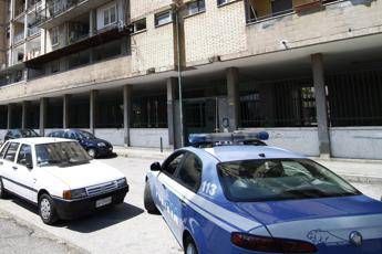 Troppi assalti di baby gang, stop ai bus notturni a Scampia Troppi assalti di baby gang, stop ai bus notturni a Scampia