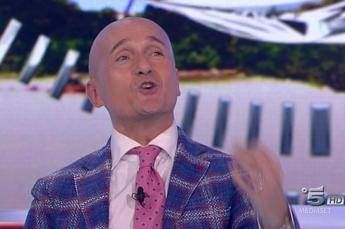 GF Vip, Alfonso Signorini a Spalletti: Giù le mani dal Pupone GF Vip, Alfonso Signorini a Spalletti: Giù le mani dal Pupone