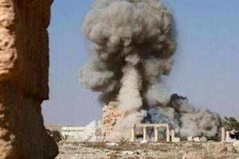 Guerra per liberare Palmira, esercito siriano nel sito archeologico controllato dall'Is Guerra per liberare Palmira, esercito siriano nel sito archeologico controllato dall'Is