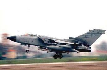 Missione italiana in Libia, ipotesi intervento con Tornado, Amx e droni Missione italiana in Libia, ipotesi intervento con Tornado, Amx e droni