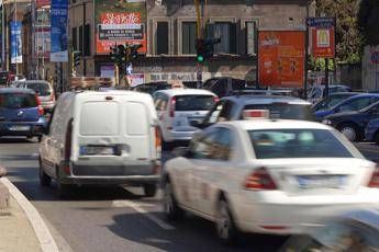 Roma, oggi stop ai veicoli più inquinanti Roma, oggi stop ai veicoli più inquinanti