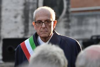Mafia capitale, Tronca firma l'atto di costituzione di parte civile del Comune di Roma Mafia capitale, Tronca firma l'atto di costituzione di parte civile del Comune di Roma