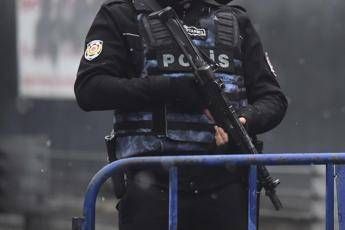 Spari in un ristorante a Istanbul: un morto e due feriti Spari in un ristorante a Istanbul: un morto e due feriti