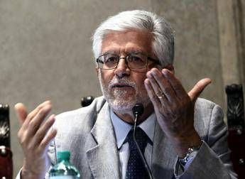 Caos Roma, si sfila anche Tutino Caos Roma, si sfila anche Tutino