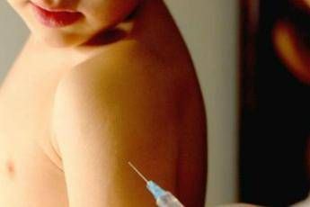 Vaccini obbligatori per i bimbi al nido, in Emilia-Romagna è legge Vaccini obbligatori per i bimbi al nido, in Emilia-Romagna è legge