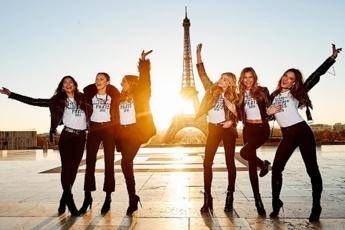 Bella, Georgia e Kendall: Parigi diventa la città degli angeli /Video Bella, Georgia e Kendall: Parigi diventa la città degli angeli /Video