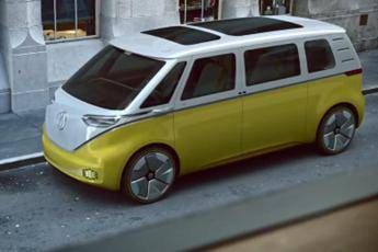 Volkswagen, torna lo storico pulmino 'hippie' Volkswagen, torna lo storico pulmino 'hippie'