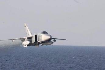 Jet russo intercetta caccia americano: nervi tesi sul Baltico Jet russo intercetta caccia americano: nervi tesi sul Baltico