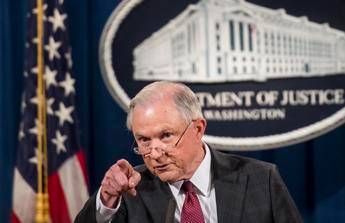 Russiagate, Sessions respinge le accuse: Menzogne terribili Russiagate, Sessions respinge le accuse: Menzogne terribili