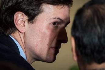 Kushner come Clinton: usò account mail privato per lavoro Kushner come Clinton: usò account mail privato per lavoro