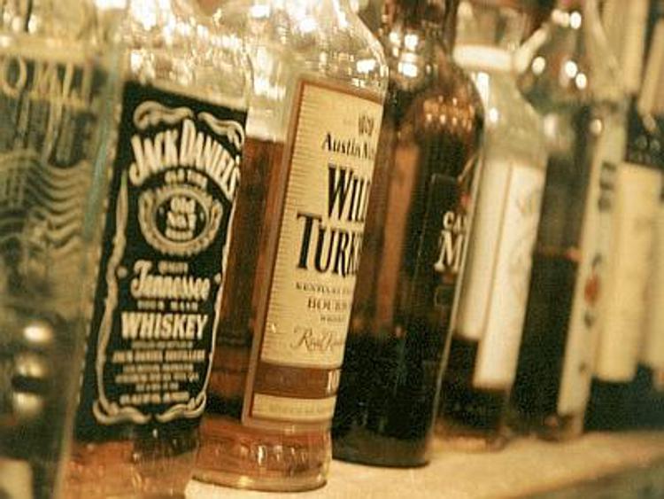 Alcol: Iss, in Italia 620.000 'heavy drinker' nel 2012, trend stabile
