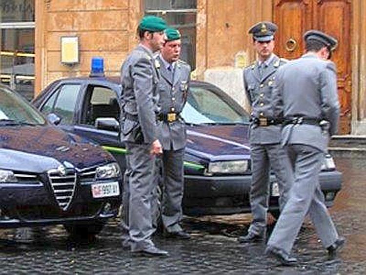 Catania, usura ed estorsione a commercianti: 5 arresti