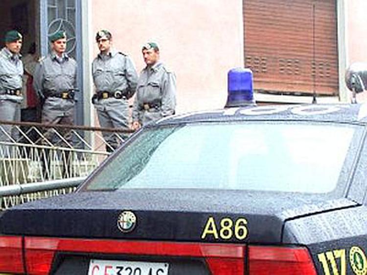 Reggio Calabria, fatture false per finanziamenti pubblici: 13 denunciati