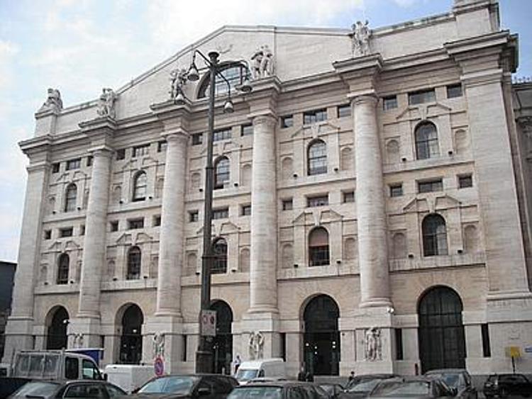 Borse europee in rialzo, a Milano in luce Bper e Mediaset