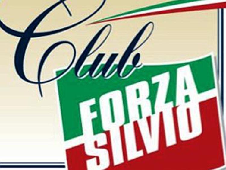 Roma, dentiere a metà prezzo per iscritti a club 'Forza Silvio'