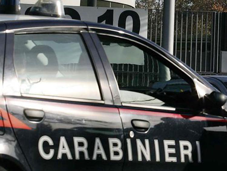 Roma, squilibrato accoltella quattro carabinieri in zona Prati: arrestato