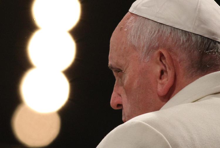 Il Papa in elicottero sulla Terra dei Fuochi: 