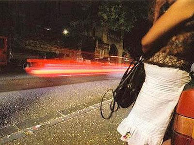 Gestivano giro di prostitute a Salerno, arrestate 4 persone