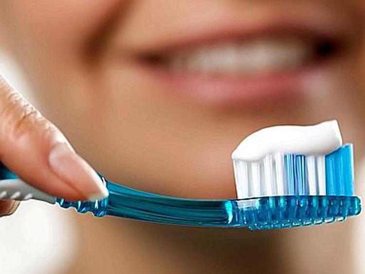 Allarme triclosan, presente in shampoo e dentifrici può predisporre a gravi infezioni