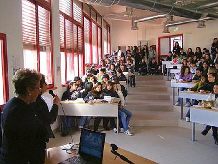 Abruzzo: alta formazione, stanziati 2 mln da Regione per voucher a 1.302 studenti