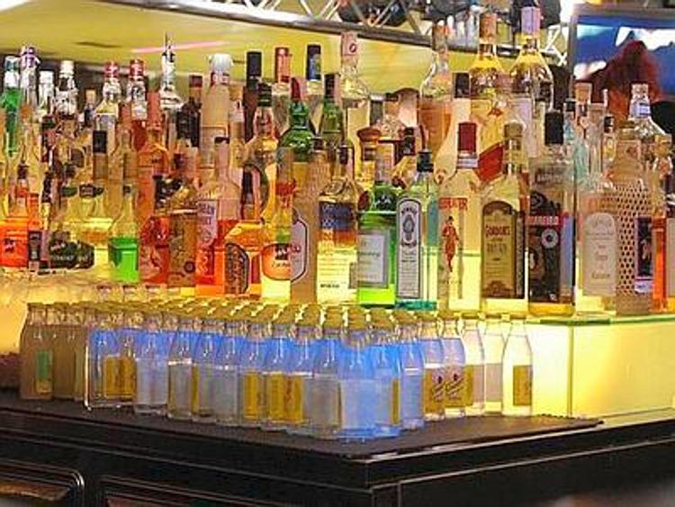 Alcol: consumo eccessivo per 70% adolescenti del Lazio