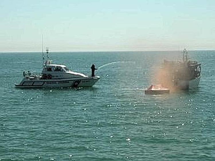 Livorno, Guardia Costiera soccorre peschereccio affondato all'isola d'Elba