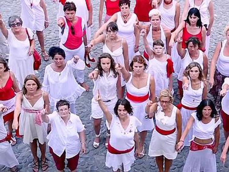 Violenza su donne, Bologna: venerdì l'evento-denuncia '0ne billion rising'