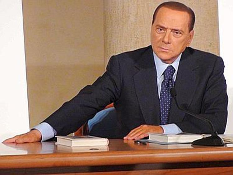 Berlusconi va all'attacco di Renzi: 