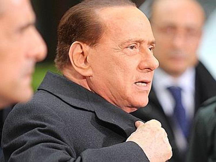 Euro, Berlusconi all'attacco: 