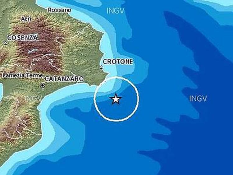 Calabria, la terra trema: scossa di magnitudo 5.0 nel Crotonese
