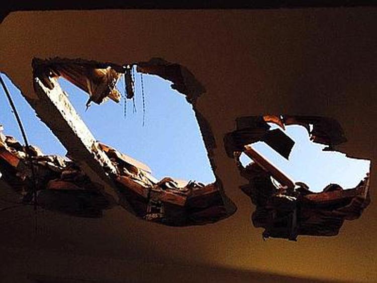 Crolla tetto palazzina a Torretta nel palermitano, nessun ferito