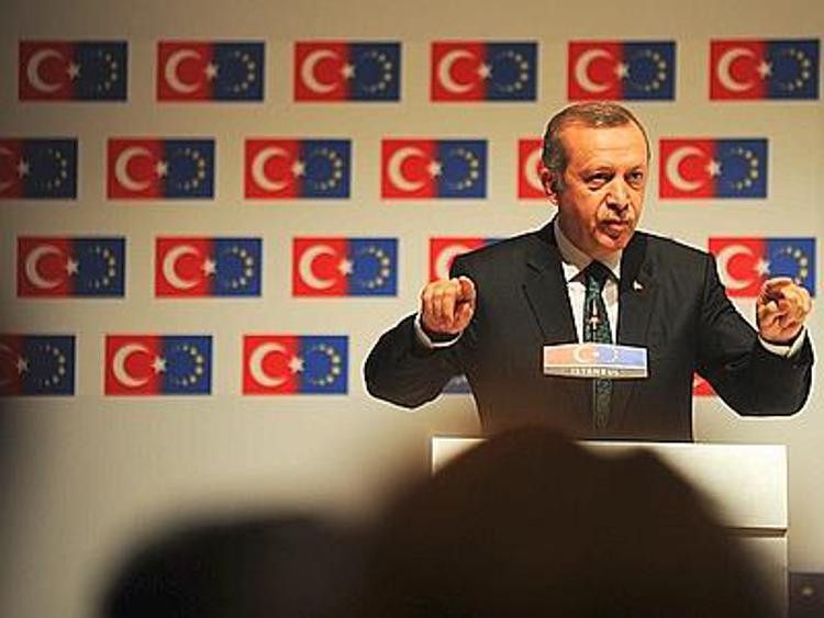 Turchia, nuove accuse di Erdogan contro Twitter: 