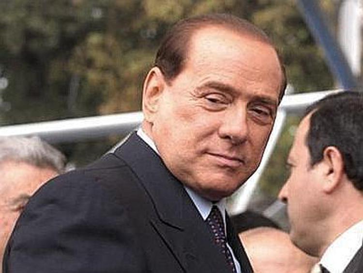 Redditi 2012, Berlusconi crolla a 4,5 mln.  I più 'poveri' nel Movimento 5 Stelle