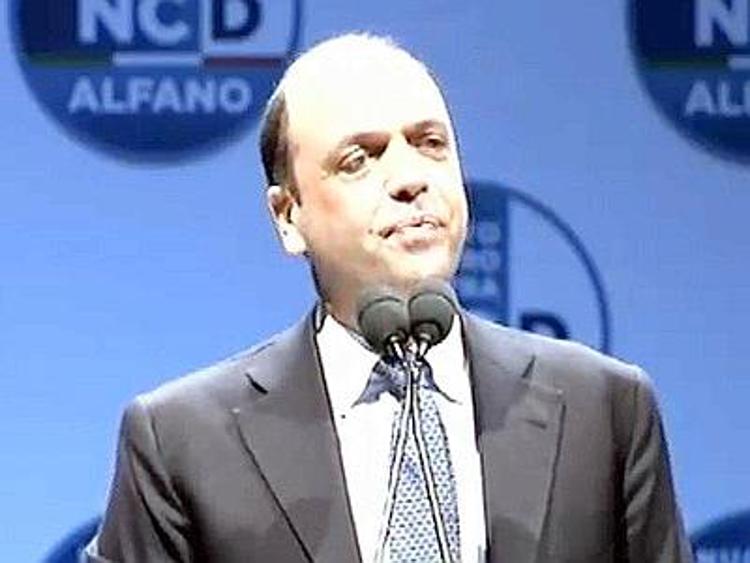 Ncd, Alfano eletto presidente all'unanimità ''Non vogliamo i voti dei mafiosi''
