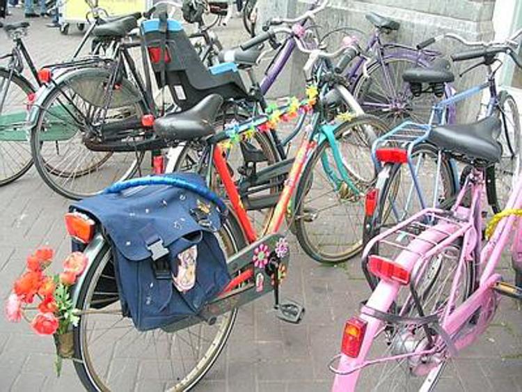 A Padova marchiatura gratuita delle biciclette per gli studenti