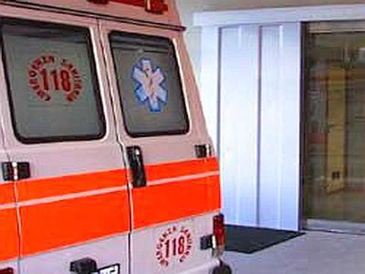 Torino, lite in strada tra automobilisti: uomo finisce in ospedale
