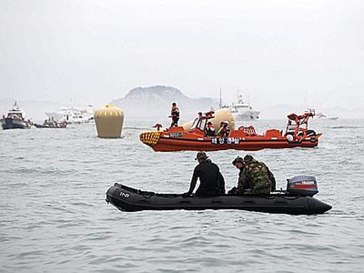 Traghetto affondato, salgono a 104 i morti. Ancora 198 persone risultano disperse