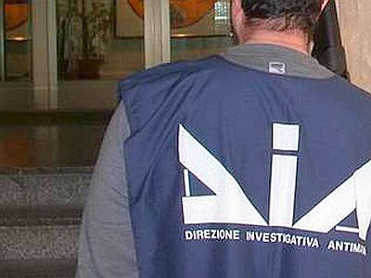 'Ndrangheta, Dda Catanzaro indaga su rapporti tra radio Rtl e altre società
