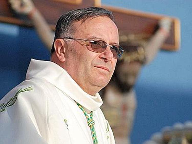 Arcivescovo di Agrigento dal palco incita i giovani: ''Chi non salta mafioso è''